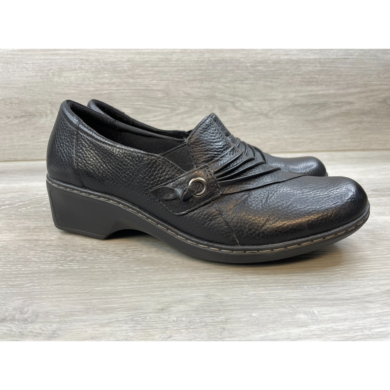 Cobb Hill Women's 10 Black Loafer Leather Comfort Shoes Pleated Gathered Wedge